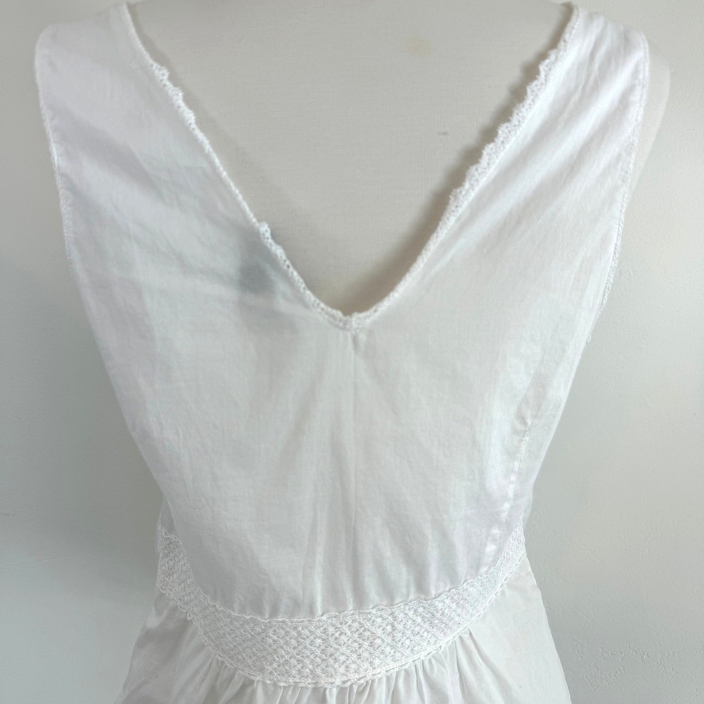 The Limited White Crochet Lace Sequin Tank Top V-Neck Cotton Cottage Coastal M - Picture 7 of 13